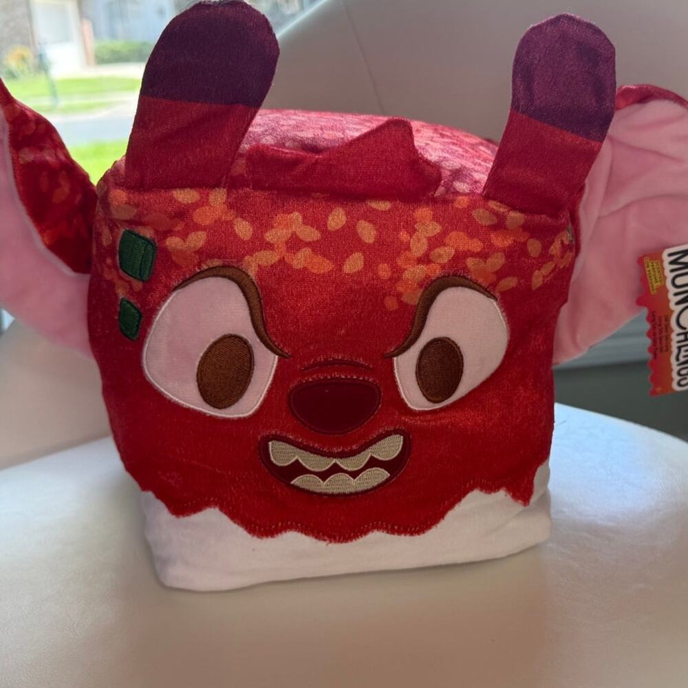 SDCC 2024 Disney Munchlings "Super Sizzling Tofu with Chili Sauce" Leroy Plush